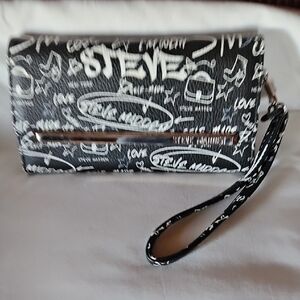 Steve Madden| Printed Black & White Wristlet | Wallet With Logobar